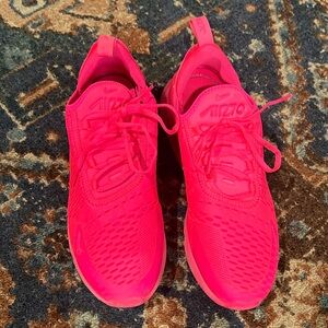AIR MAX 270 - WOMENS size 10